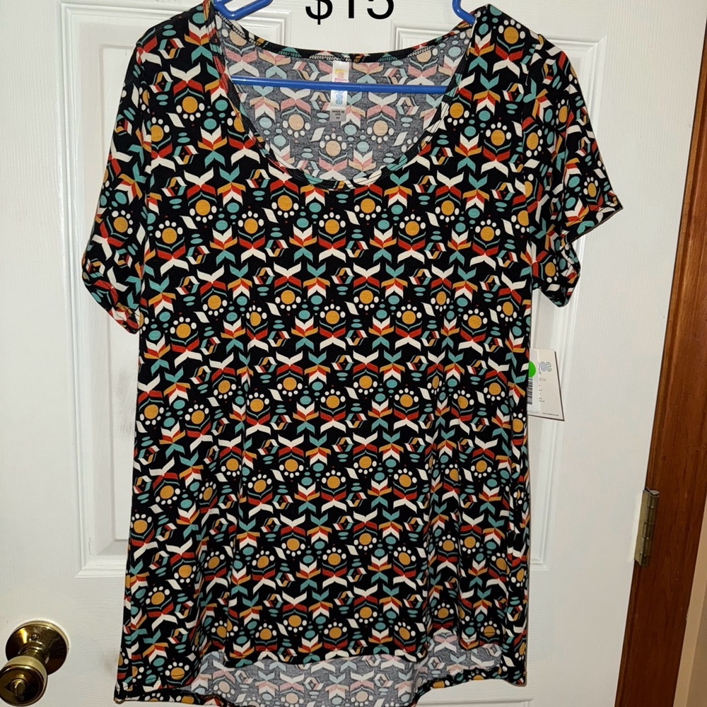 LuLaRoe Black and Pink Graphic Short Sleeve Tee
